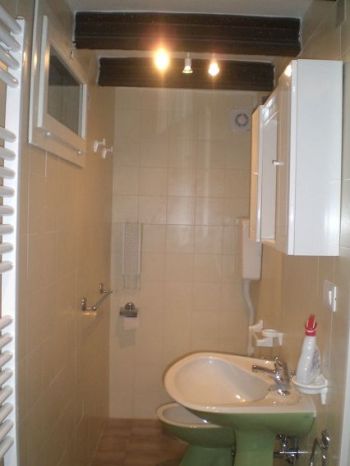 Appartamento con posto auto Loc. sperticano - Bagno