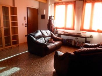 Appartamento arredato con posto auto