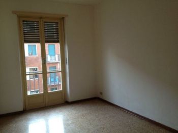 Bilocale da ristrutturare con balcone - Altre fotografie