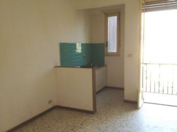 Bilocale da ristrutturare con balcone - Altre fotografie