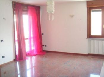 Casa con garage e terrazzo Salsomaggiore Terme - Altre fotografie