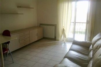 Appartamento arredato con balcone Desenzano Del Garda