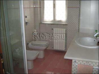 Casa arredata con balcone Cusano Milanino