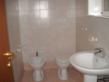 Appartamento arredato con giardino Semicentrale - Altre fotografie