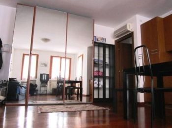 Appartamento arredato con terrazzo P.ta genova, romolo, solari