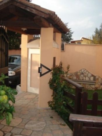 Casa nuova costruzione con giardino - Altre fotografie
