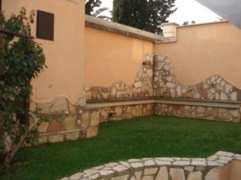 Casa nuova costruzione con giardino - Altre fotografie