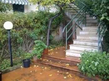 Appartamento con posto auto e giardino - Altre fotografie