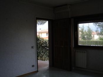 Villa con terrazzo e giardino Nuovo salario, prati fiscali, monte sacro, talenti, vigne nuove - Altre fotografie