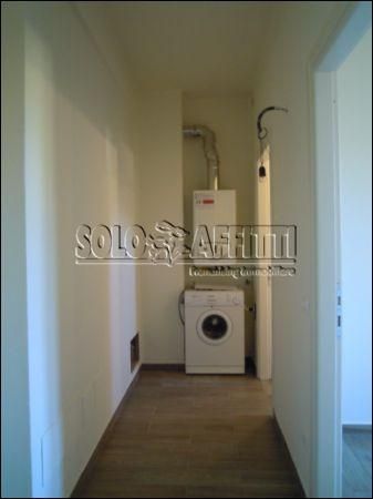 Casa arredata con balcone Crocifissa di rose