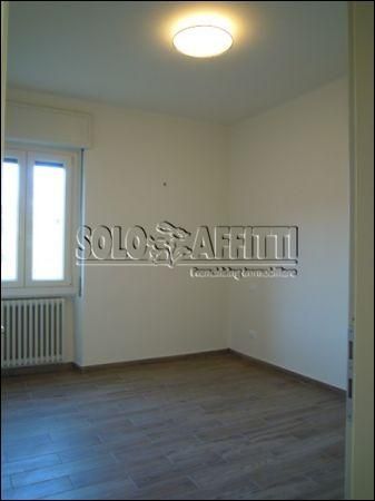 Casa arredata con balcone Crocifissa di rose
