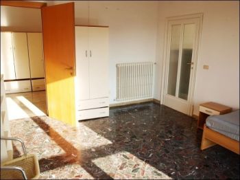 Appartamento arredato con garage Centro - Altre fotografie