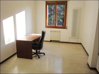 Bilocale arredato con garage Casalecchio centro - Altre fotografie