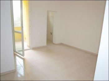 Appartamento con posto auto e balcone - Altre fotografie