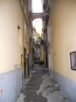 Trilocale con balcone Salerno