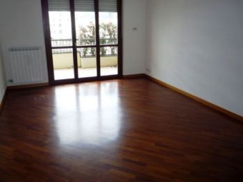 Appartamento con balcone e garage Brescia - Altre fotografie
