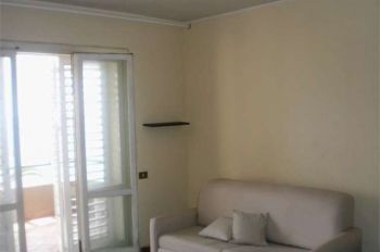Casa arredata con aria condizionata