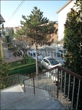 Casa arredata con balcone Grottarossa