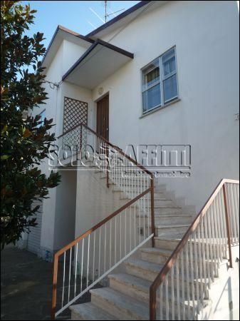 Casa arredata con balcone Grottarossa