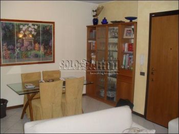 Trilocale arredato con garage Zona san pietro