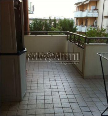 Casa arredata con terrazzo Marina centro