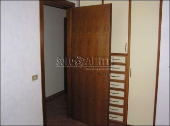 Appartamento arredato con balcone Zona via capuana