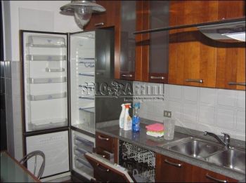 Appartamento arredato con balcone Zona via capuana