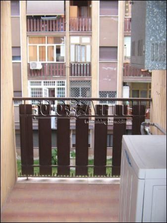 Monolocale arredato con balcone Ostia