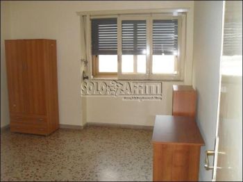 Appartamento con balcone V.le m. rapisardi