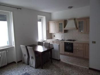 Appartamento arredato con balcone Garibaldi, isola, maciachini, monumentale