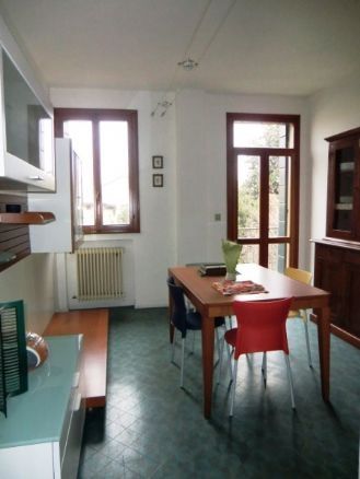Casa arredata con balcone Centro