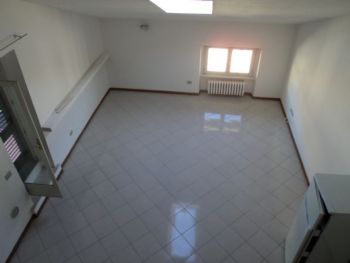 Casa con balcone Pistoia