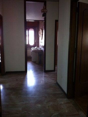 Villa arredata con posto auto Sambruson