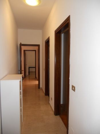Ampio 3 locali arredato - Corridoio