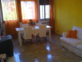 Casa con balcone Costa saragozza