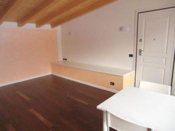 Bilocale arredato con terrazzo Gardone Val Trompia - Altre fotografie