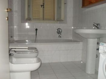 Casa arredata con terrazzo Centro - Altre fotografie