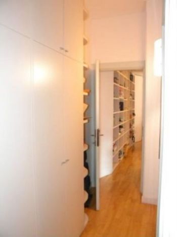 Appartamento arredato con balcone Centro - Altre fotografie