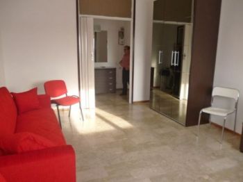 Bilocale arredato con balcone San Donato Milanese - Altre fotografie