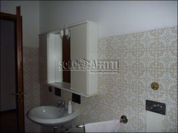 Appartamento arredato con garage Ospedale