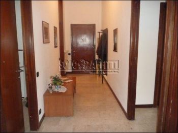 Appartamento arredato con garage Ospedale