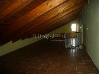 Appartamento arredato con posto auto