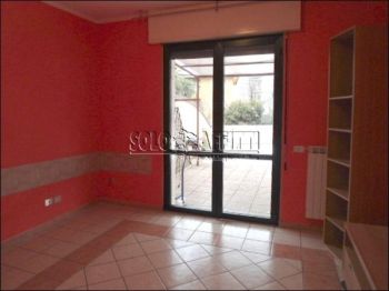Casa arredata con terrazzo Cologno centro
