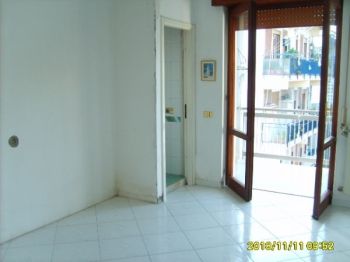Trilocale con balcone Ponti rossi