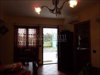 Villa con posto auto e terrazzo Calcarone