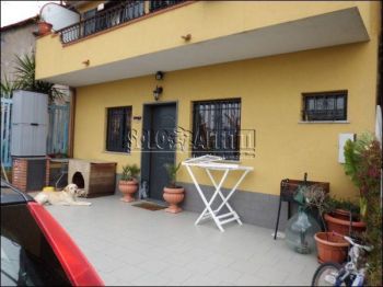 Villa con posto auto e terrazzo Calcarone