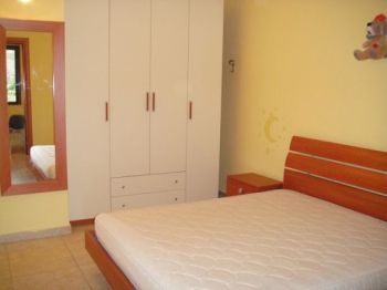 Casa nuova costruzione con posto auto - Scala