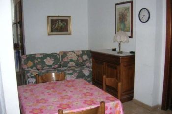 Casa arredata con posto auto Loano