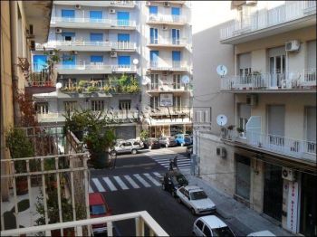 Casa con balcone C.so italia