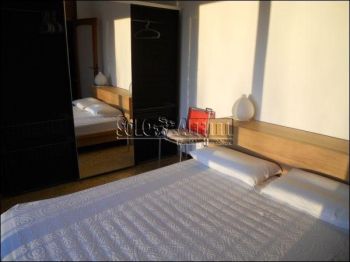 Bilocale arredato con balcone Centro